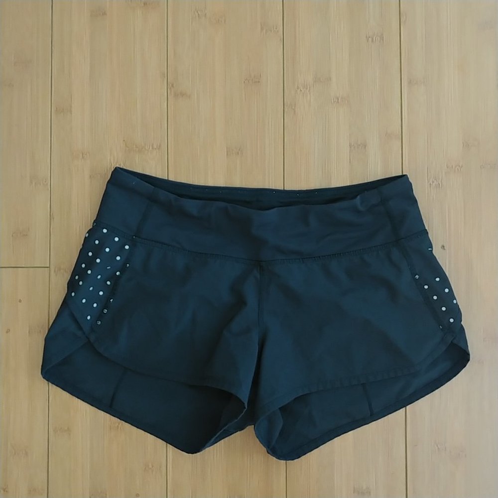 Lululemon Women's Black Speed Shorts Size 4 Inseam 3" Lined